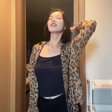 Sweet Black Hotpants Vivacious Gentle Dance | Daily Beauty EP 1152