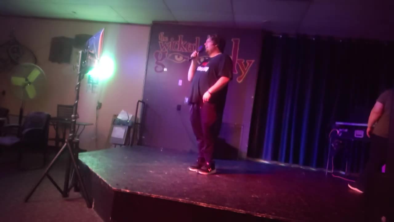 AUTISTIC MAN KILLS TAIO CRUZ- DYNAMITE- LIVE COVER