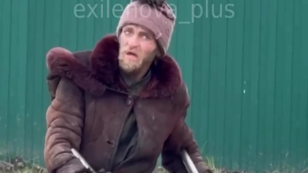 Man Has Confusing Reaction to Ukrainian Attack Drone Passing Overhead