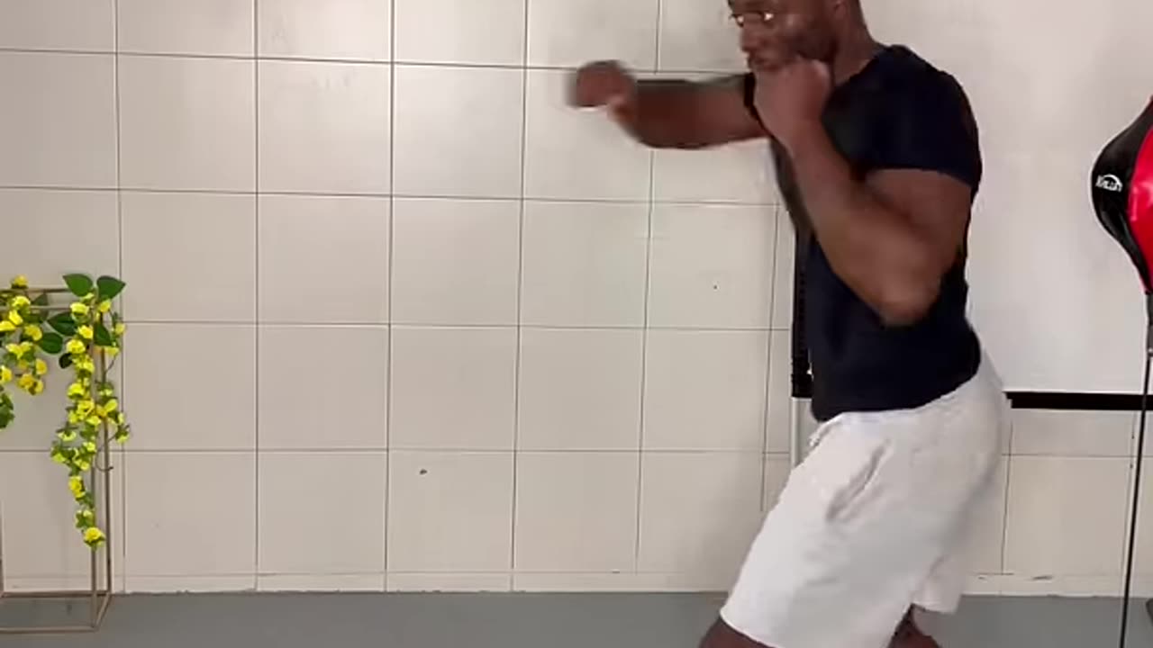 BOXING POSTURE UNBREAKABLE STANCE! 🥊