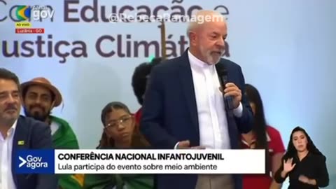 Enquanto Lula discursa sobre exploração infantil, uma menina no palco chora e grita “MARAJÓ!”