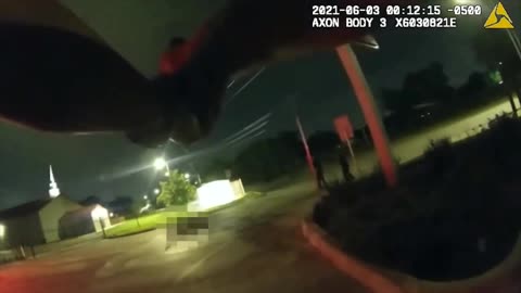 BODYCAM: Suspect Charges Officer With Large Knife... Get's Fatally Shot in San Antonio