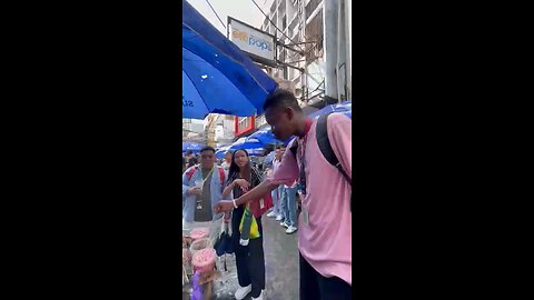 Tasting Popular Filipino Sisig as a Foreigner