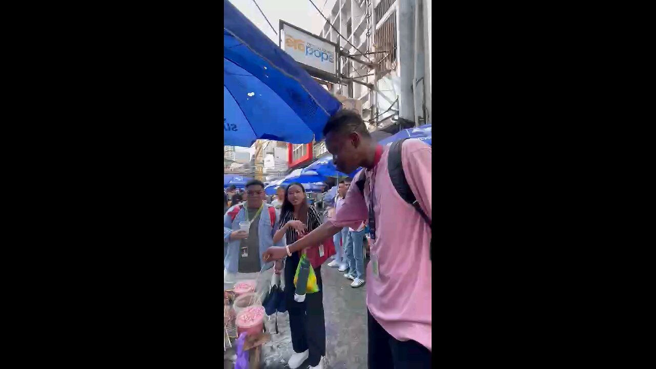 Tasting Popular Filipino Sisig as a Foreigner