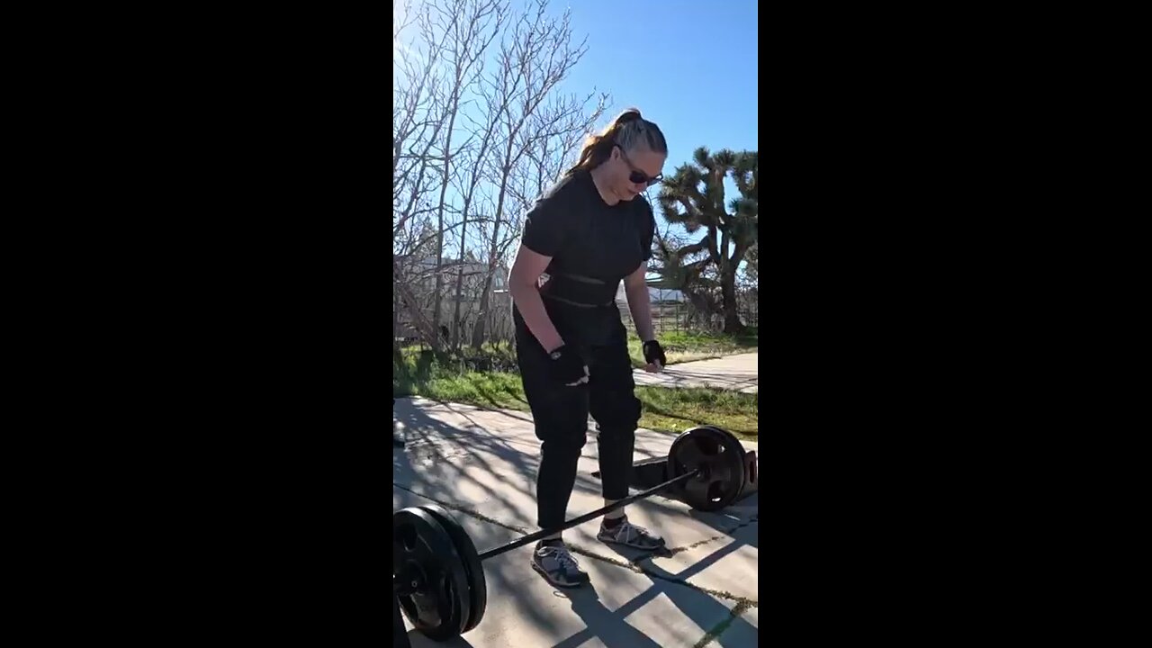 free weight deadlift practice 225 pounds