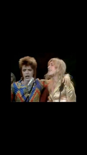 Highlights Bowie’s Iconic Starman Debut (1972) • A Generation Changed