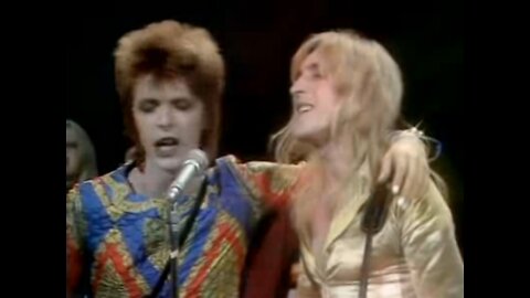 Highlights Bowie’s Iconic Starman Debut (1972) • A Generation Changed