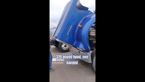 Well Balanced Hood Kenworth W900A