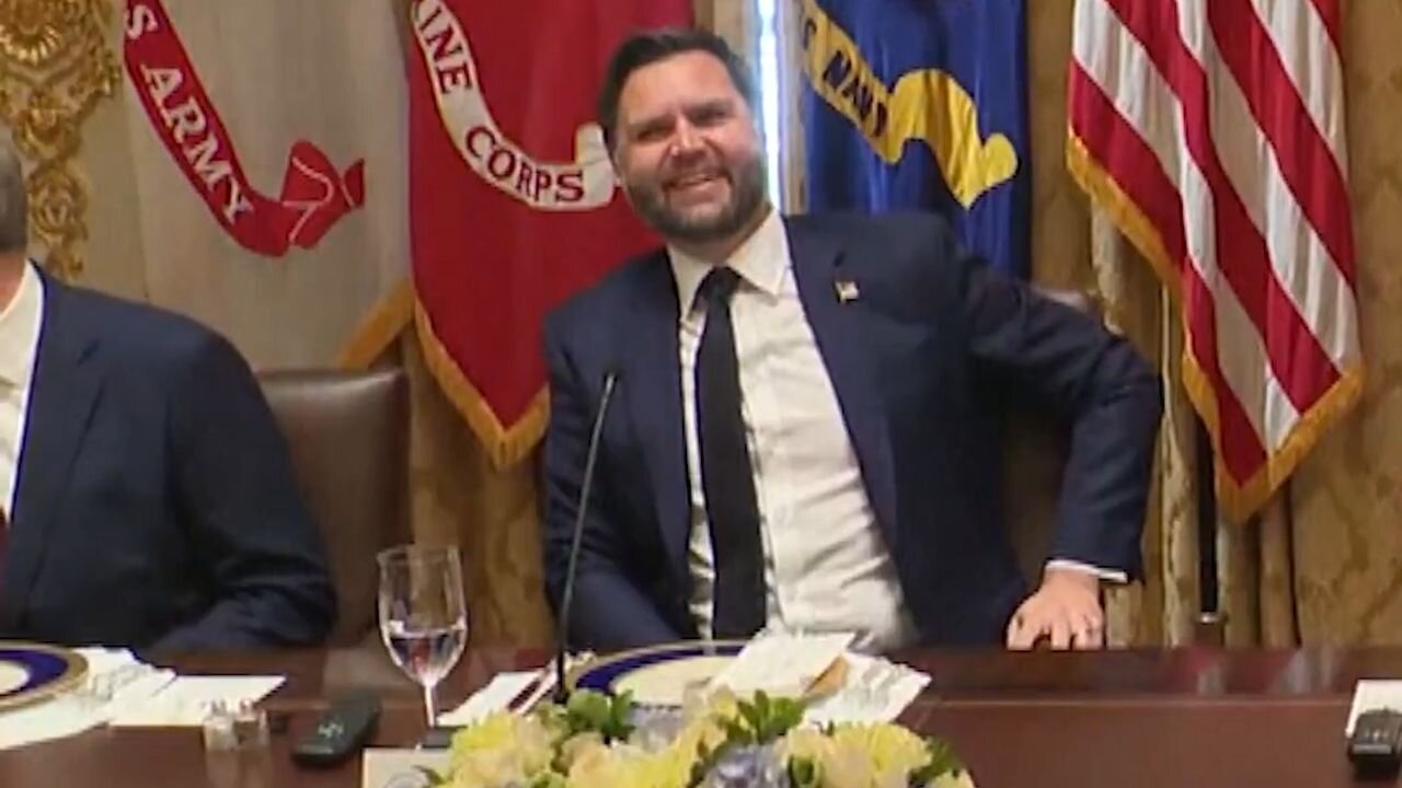 Mír na Ukrajině nevytvoří politici žijící ve světě fantazie, co se rozchází s realitou na bojišti!