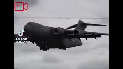 Here Is How The POTUS Motorcade Gets Around The World. 5 C-17 Globe-Masters. Awesome To See.