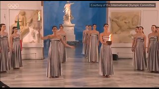 La llama olímpica se enciende en el Templo de Hera