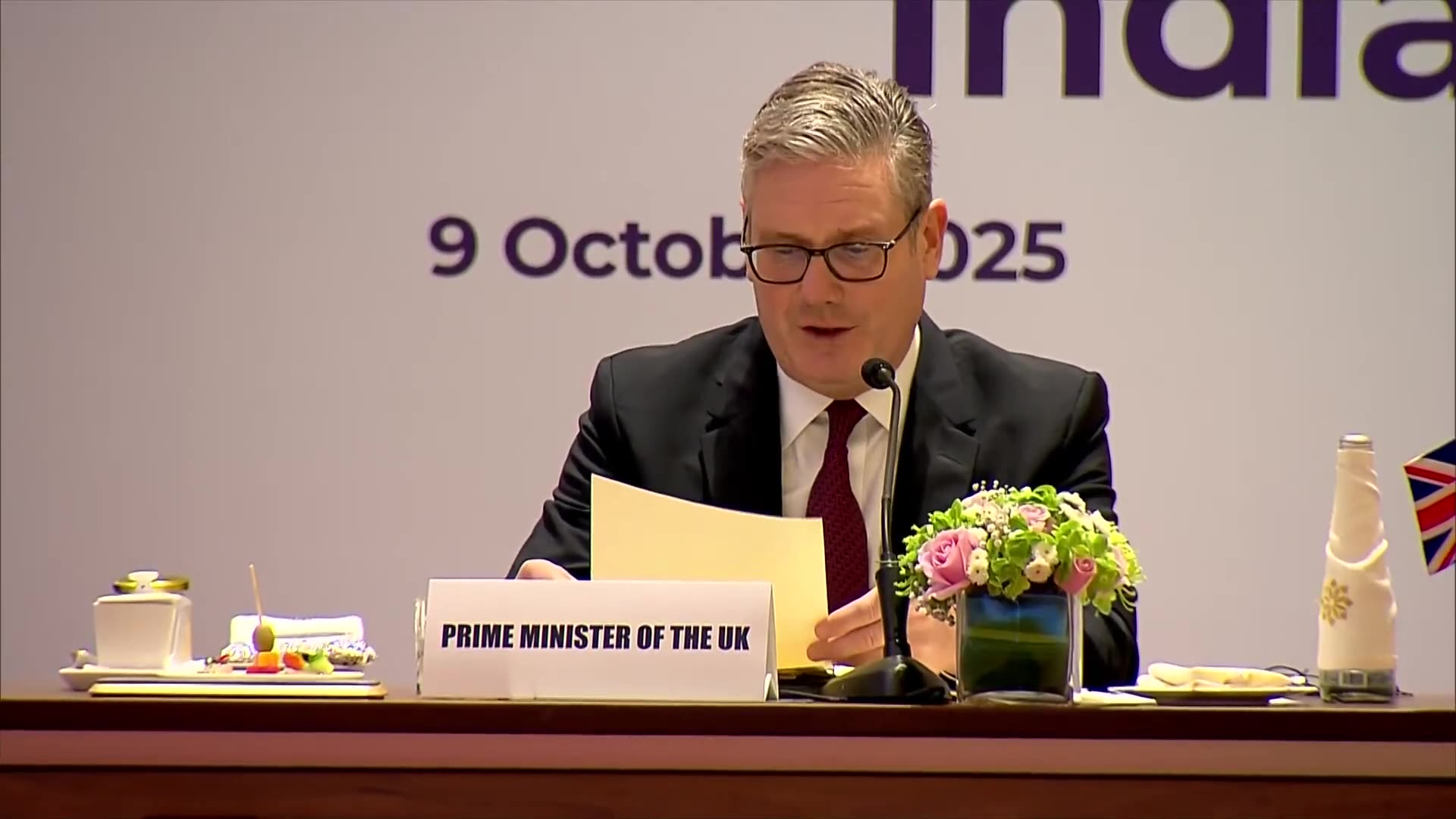 Modi & Starmer Seal Historic India-UK Trade Pact at Mumbai CEO Forum | Amaravati Today