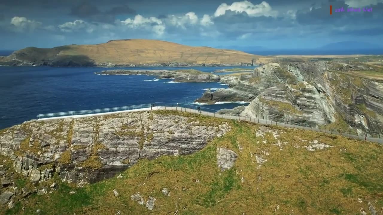 موسيقى الشرق الأوسط عميقة وحزينة _ Middle Eastern music is deep, sad