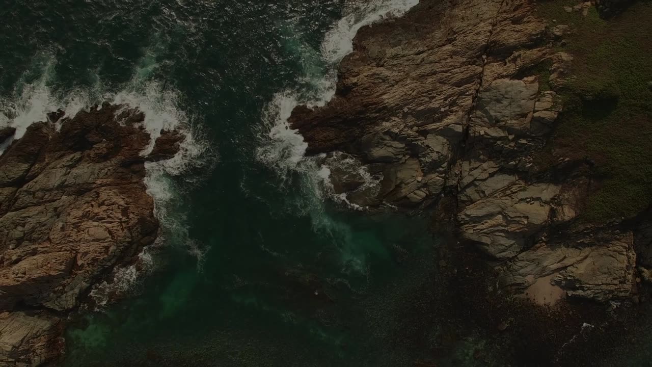 Green Beach | Relaxing Ocean Waves Sounds for Deep Relaxation & Sleep