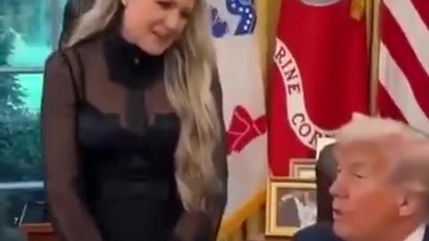 Erika Kirk, attrice o vedova in lutto