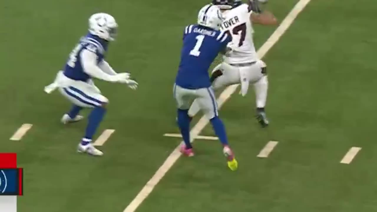 CB Sauce Gardner went down with a non-contact leg injury