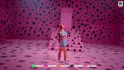 Queen Gulabi ft. Bohemia