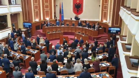 Kuvendi nis seancën me një minutë heshtje për gjyqtarin Kalaja