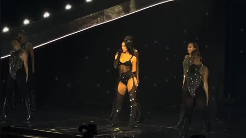 Dua lipa - watcha doing LIVE Chicago radical optimism tour September 5th 2025