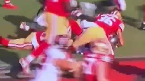 Fred Warner seems to have suffered a severe leg injury on this play