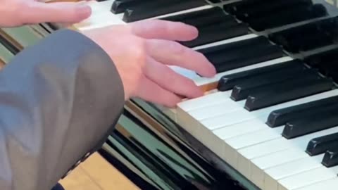 Erik Satie – Gnossienne No. 4 | Neil Crossland, piano