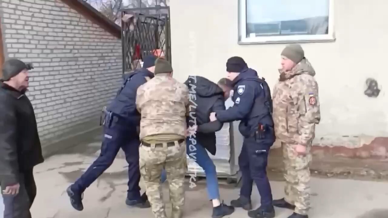 And another ´unlucky´ Ukrainian guy on the way to the frontlines