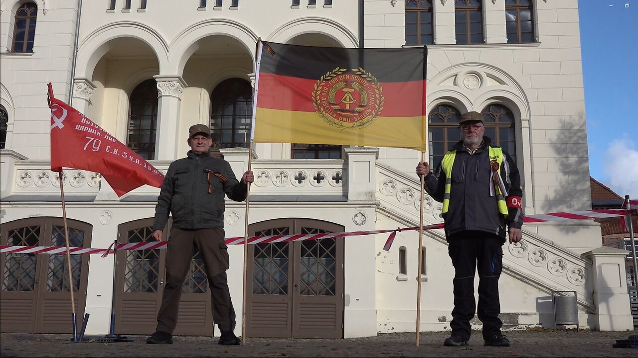 Fanfaren Wachregiment Feliks Dzierzynski - die DDR steht!