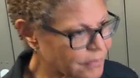 I mayor Karen Bass completely silent in front of reporters.. the look of fear and guilt is visible.