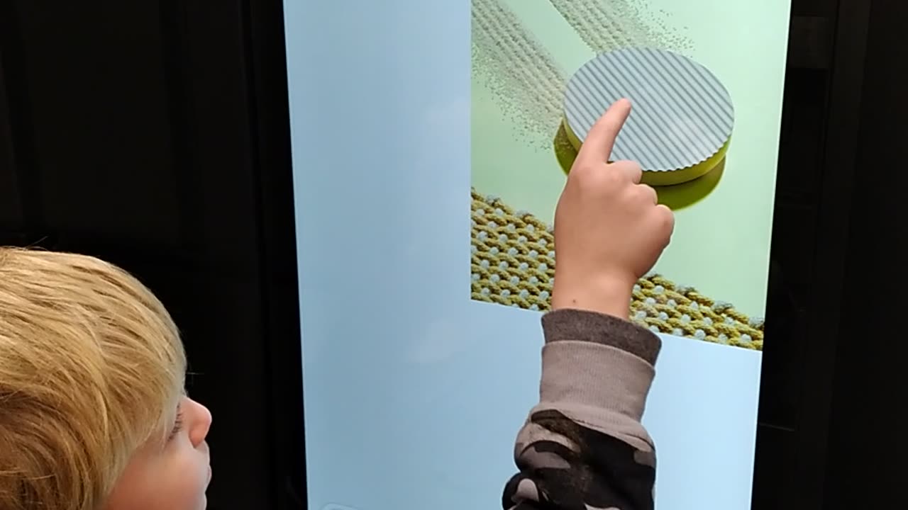 Smart fridge at Lowes/ Matt Ahn Talk Show