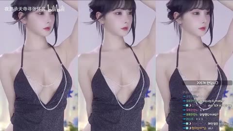 Korean girl sexy dancing in livestreaming 🩰