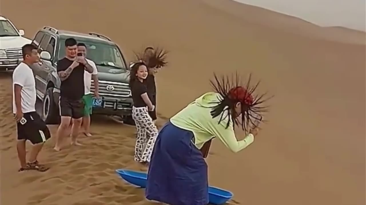 😮🌪️ Electrified Clouds in Desert Make Hair Stand! | FeedMyCuriosity