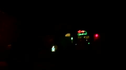 Driving by Xmas lights is eerie, note there's no color abberation except with sodium vapor lights