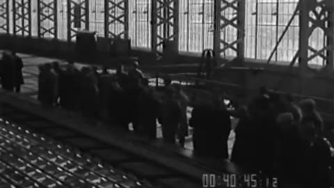 Ford Dealers Visit Ford Plants - Ford Dealers Visit Ford Plants - fc-fc-859