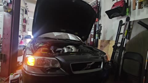 Volvo V70R - first start after engine swap