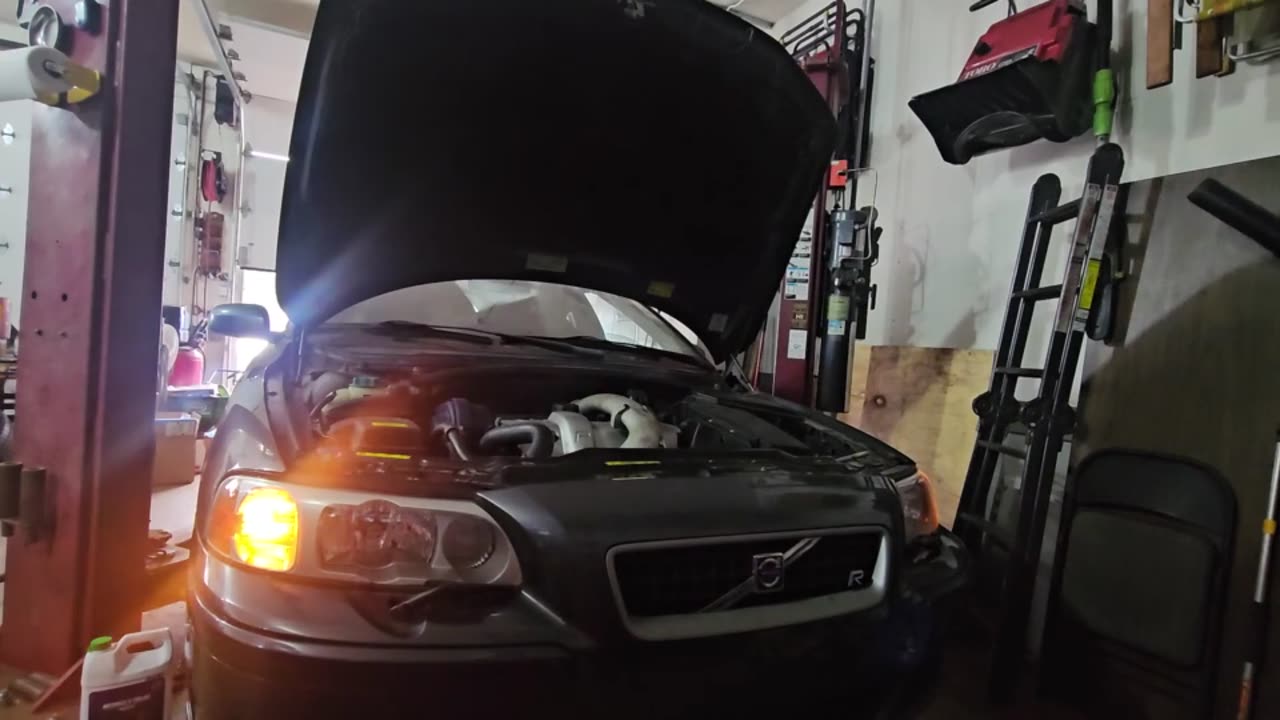 Volvo V70R - first start after engine swap