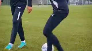 Amazing: 5 skills to use if the defender is CLOSE