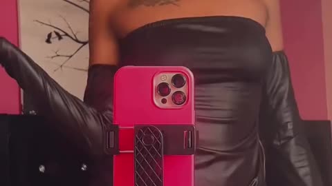 What a beauty, what's her socials?