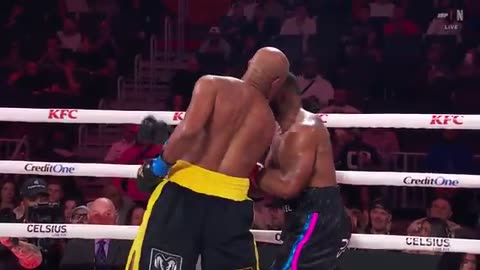 🔥 Anderson Silva vs Tyron Woodley — Full Fight Highlights (Netflix Sports)