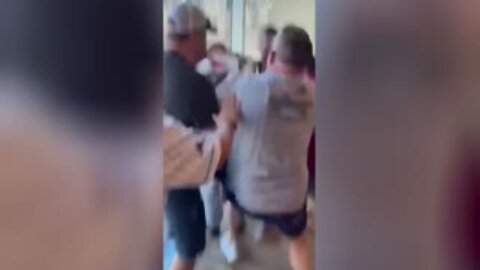 Dozens Injured After Dads Had Fight At Cheerleader Convention & Someone Thought They Heard Gunshots