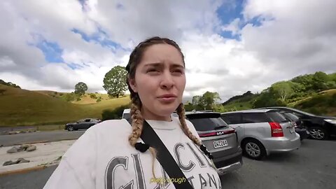 flying_14hrs_to_be_in_summer_again___New_Zealand_vlog