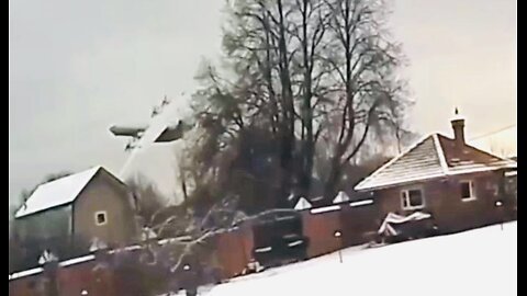 🇷🇺 The Antonov An-22 "Antey" crashed into the Uvodskoye reservoir in Russia