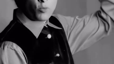 Chup gaye sare nazare.....💕