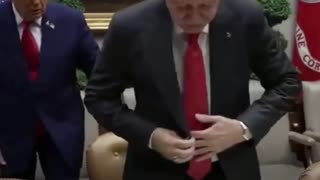 Trump le retira la silla a Erdogan en un raro gesto de cortesía