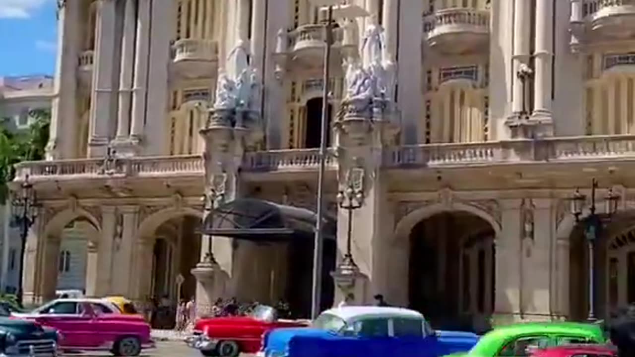 BEAUTIFUL AND ADVANCED CUBAN ARCHITECTURE