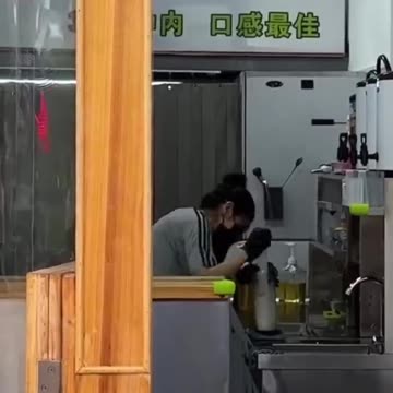 Pov: best employee of the month 😌