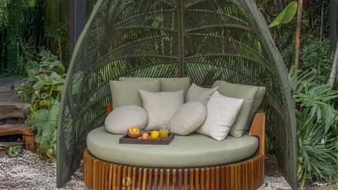 🌴 HelloSun’s Stunning Woven Lounge: