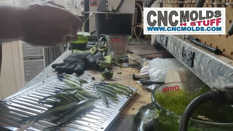 20 Cavity Squareback Minnow Mold, First Test New Layout, Oh Dang. I Like that. This Bait Just Works!