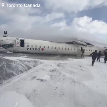 🚨#BREAKING: A Delta Airlines CRJ-900 jet operated by Endeavor Air has crashed and ov...