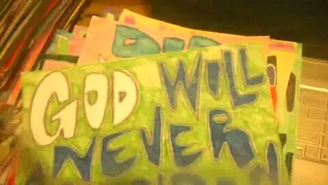 if all these people seem the same it's becuz they are + POSTERS!!!