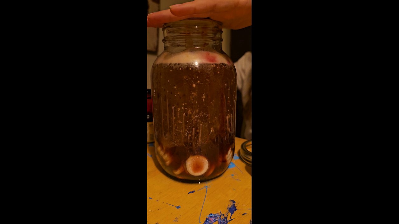 Making a lava lamp jar (well trying at least) 😄 🤣 😂